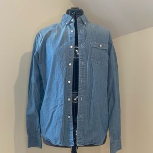 American Eagle button denim long sleeve shirt | Size M